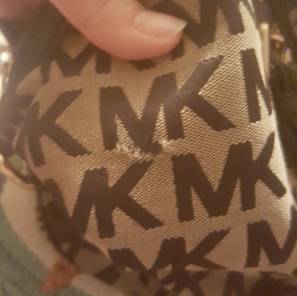 Michael Kors bag and wallet - Picture 4 of 8